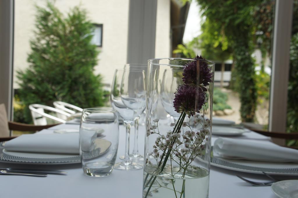 Lyng Dal Hotel Og Restaurant Ry Buitenkant foto