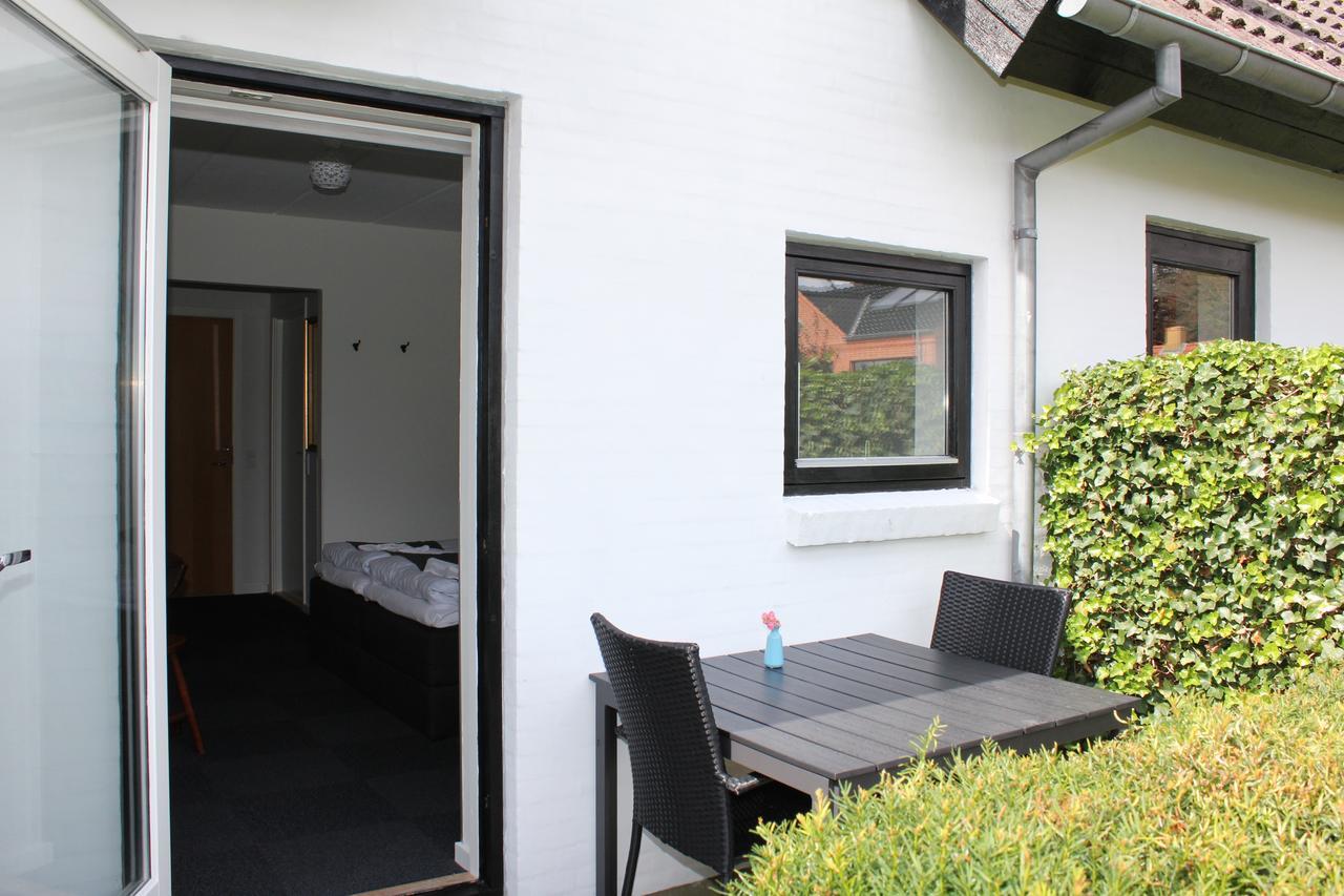 Lyng Dal Hotel Og Restaurant Ry Buitenkant foto